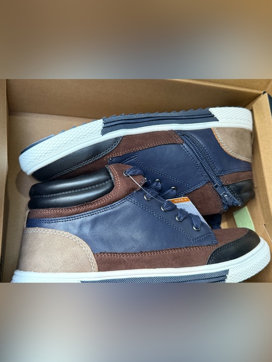 Steve Madden Other - Brand New In Box Steve Madden Eliass Boys High Top Sneakers Size 5 Navy Brown